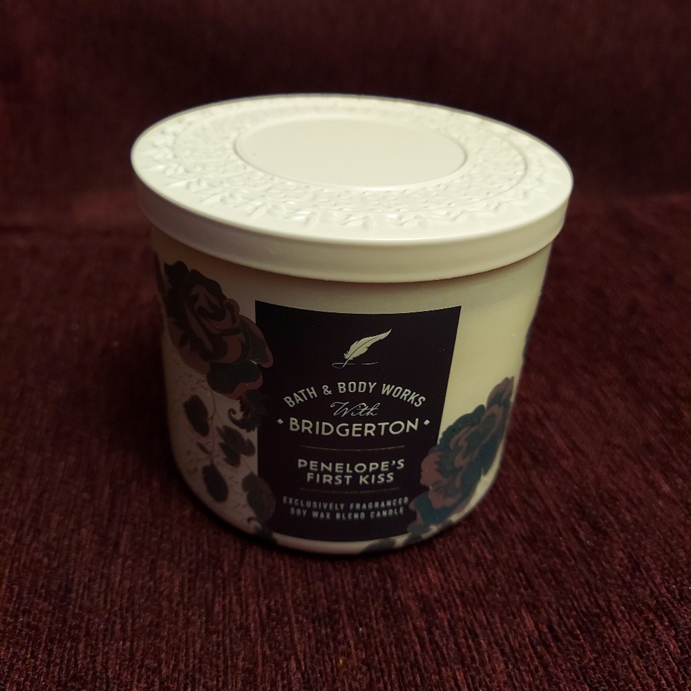 Bridgerton collab Penelope's first kiss candle by bath and body works
